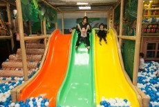 Playhouse cafe Dpark