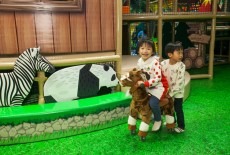 Playhouse cafe Dpark