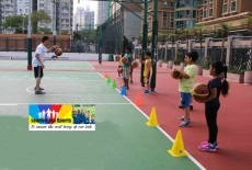 Leadership Sports HK learning basketball