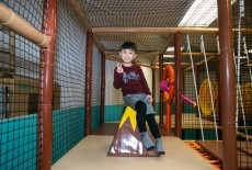 Play house cafe mikiki